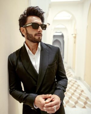 Ranveer Singh Instagram - 💞 Rocky Aur Rani 💞 @aliaabhatt @tiffanyandco 
#RRKPK