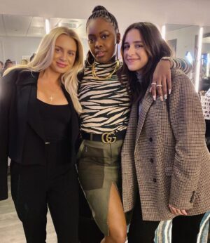 Raquelle Stevens Instagram - AMA’S we’re ready! 🖤🖤🖤