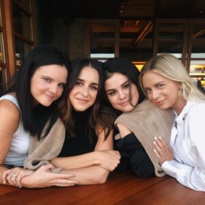 Raquelle Stevens Instagram - A lot of birthdays together. Happy Birthday @courtneylopez we love u ❤️🎉