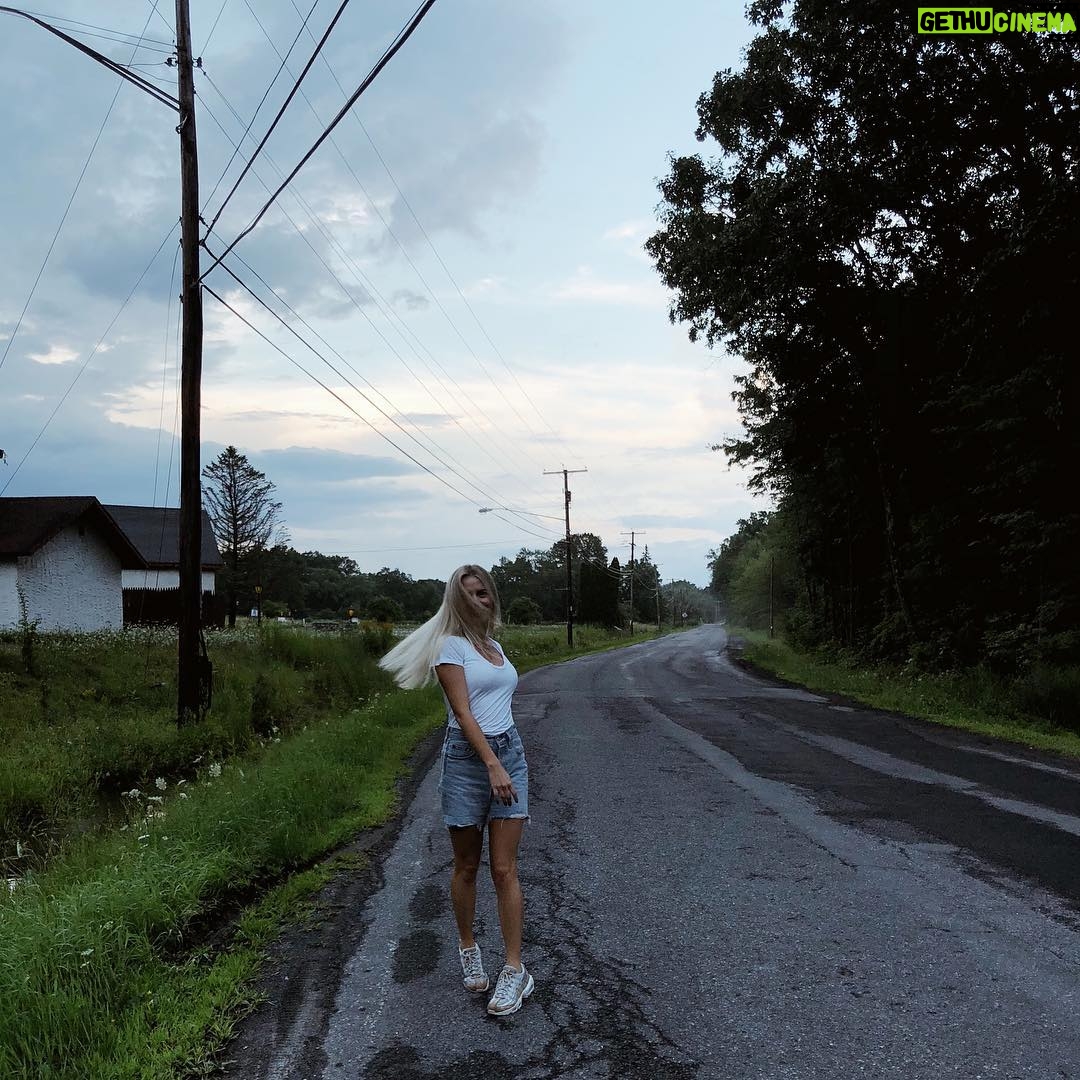 Raquelle Stevens Instagram - Walking home The Middle of Nowhere