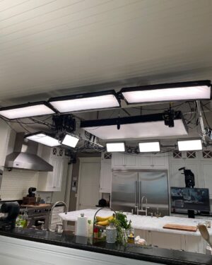 Raquelle Stevens Instagram - All 10 episodes of Selena + Chef Season 4 are out now 👩‍🍳👩‍🍳 We had so much fun! Will always be grateful for these memories. Thanks to all of the amazing chefs and the best team ever @hbomax
