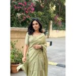 Rashmi Agdekar Instagram - Pista barfi aesthetic !! Thank you @houseofdorii for the saree 💫