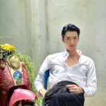 Rathanand Chanyachirawong Instagram - ฝนตกแบบนี้ ไปแว๊นฝ่าฝนกับพี่มั๊ย #sprezzatura