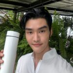 Rathanand Chanyachirawong Instagram - ใครจะได้กระบอกน้ำของกงไปน้า หรือลุง หรืออาม่า หม่าม๊า วันเสาร์ที่ 19 ส.ค.นี้ ชวนเธอๆๆๆๆทุกคน มาเจอกันที่งาน Refill Bangkok แสดงพลังคนพกกระบอกน้ำ ที่สนามพิคเคิลบอล สวนเบญจกิตติ ตั้งแต่ 16.00-19.00 น. มาร่วมสนุกกับกิจกรรม #กระบอกว่ารักเธอ ที่จะมีกระบอกน้ำจากอินฟลูฯ หลายคน มาให้สอยดาวกัน ใครได้กระบอกน้ำไปแล้ว ก็ใช้เติมน้ำบ่อยๆ ช่วยลดขยะพลาสติกกันด้วยนะคร้าบโพ๊ม แล้วเจอกันนะทุกโคนนนนนนน #กระบอกว่ารักเธอ #RefillBangkok #ลดก่อนล้นโลก