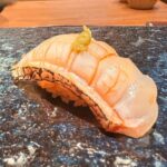 Rathanand Chanyachirawong Instagram – ว้าว ทุกคำจริงๆ ไปกินโอมากาเสะที่ @hotaru.omakase มาฮับ เป็น20คำที่ตื่นตาตื่นใจทุกคำและแน่นอน อร่อยมาก Appitizerน่าสนใจทุกคำ ก่อนเข้านิกิริ ข้าวปรุงรสด้วยน้ำส้มสายชูแดงปรุงรสได้กลมกล่อมมาก ไม่มีแย่งซีนน้องปลาเลย ส่วนน้องปลาตั้งมะได ชิมะอาจิ คินเมะได ชูโทโร่ โอโร่ agedมาหมด เจ้มจ้นมาก และแน่นอนUni ใช้Buffon uni หวานฉ่ำ อยากซ้ำ เมนูล้างpalateที่surprisedมาก คือ ไข่ตุ๋นคั่นด้วยวิปครีปทรัฟเฟิลและท็อบด้วยกุ้งเทมปุระ เมนูนี้มีในทุกคอร์สด้วย เชฟเบียร์ที่มาดูแลบอกมา เชฟพิถีพิพิถันกับทุกเมนู ที่สำคัญ presentation สนุกมากๆทั้ง20คำเลย อยากลองกินโอมากาเสะเริ่มที่799 แนะนำเลยจ้า ยิ้มกลับบ้านแน่นอน เดี๋ยวจัดเต็มช็อตเด็ดในreelต่อ รอติดตามชมนะฮับ #hotaruomakase #sushi #omakase Hotaru 119 Omakase & Izakaya – Sanampao