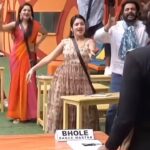 Rathika Rose Instagram - VOTE for RATHIKA ROSE and make your voice count! HOW TO VOTE 👇🏻 Login to Disney plus hotstar * Search Biggboss Telugu 7 * Tap on vote * Cast 1 vote to RATHIKA ROSE * Give 1 missed call to 8886676908 (free) COSTUME BY @laharikrishna.couture JEWELLERY BY @aanvitrends #rathikarose #biggbosstelugu #bigbosstelugu #biggboss7telugu #biggbosstelugu2 #starmaa