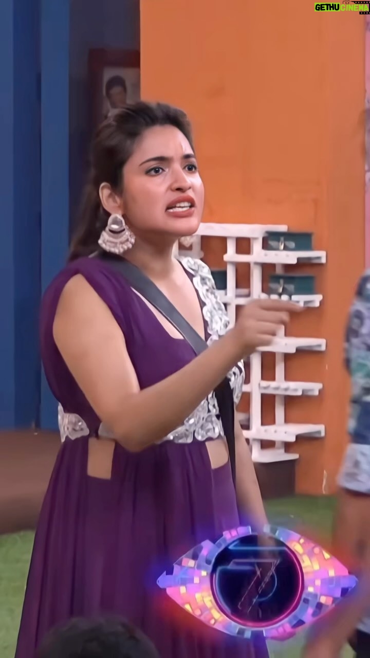 Rathika Rose - 123.5K Likes - While she is passionately fighting for her partner and presenting valid points, it’s unfortunate that his behavior is inexcusable. His aggressive actions, like hitting her partner in the stomach, are unacceptable and disruptive, undermining the productive discussion she’s trying to maintain.
DESIGNED BY @adika_fashion_cafe
JEWELLERY BY @aanvitrends
#rathikarose #biggboss7telugu #biggbosstelugu #bigbosstelugu #starmaa #mass #reelsvideo #instareels