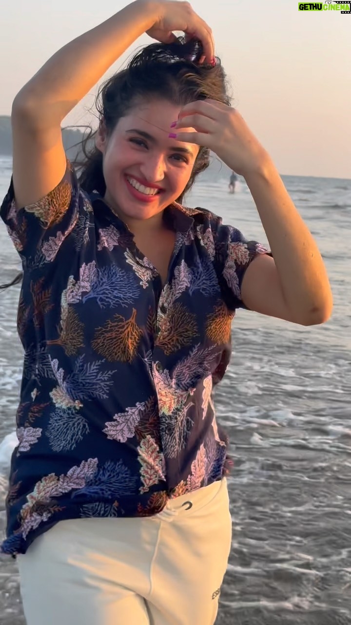 Rathika Rose - 48.2K Likes - I prefer
natural light, natural bright, natural beauty, natural smile !!naturalness !!!
#natural #naturephotography #nature #BiggBoss #BiggBossTelugu #BiggBoss7Telugu
#BiggBossSeason7 #BiggBoss7TeluguUpdates
#DisneyplusHotstar #Hotstar #Starmaa #Trending #TrendingReels #Explore #Viral #ViralReels #instagram
#biggboss #biggboss7telugu #starmaa #maa #rathikarose #rathika