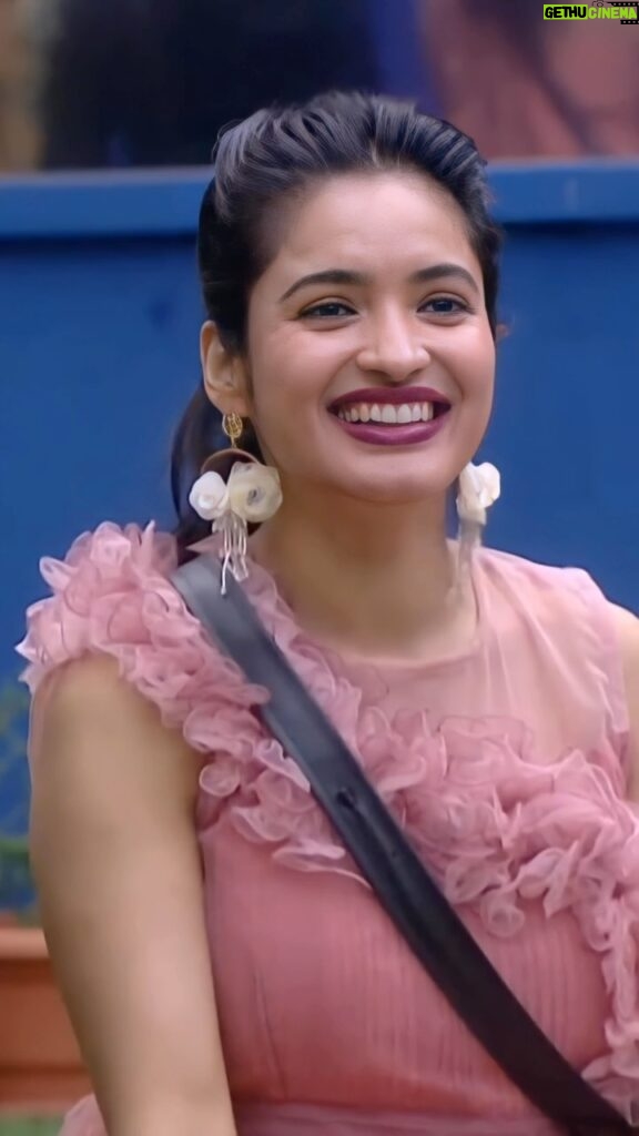 Rathika Rose Instagram - Her smile was incredibly cute, a charming expression that defied description, leaving me at a loss for words to capture its adorableness 🫶 Costume by : @sewinstyle_by_kc Designed by:@kundana__chowdary Jewellery by : @aanvitrends #rathikarose #biggbosstelugu #biggboss7telugu #bigbosstelugu #starmaa #BiggBoss #BiggBossTelugu #BiggBoss7Telugu #BiggBossSeason7 #BiggBoss7TeluguUpdates #DisneyplusHotstar #Hotstar #Starmaa #Trending #TrendingReels #Explore #Viral #ViralReels #Instagram #biggboss #biggboss7telugu #starmaa #maa
