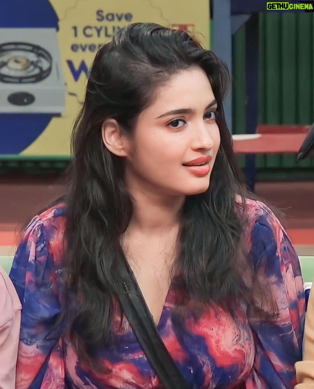 Rathika Rose Instagram - Our #rathika has her points clear. She is here to stay and she deserves your support. 1st Vote : 1. Open Hotstar App. 2. Login with your mobile number. 3. Search for BiggBoss Telugu 7 4. Locate one of the episode (or) Live. 5. Click on Vote Button. 6. Click on Rathika image and cast your Valuable vote. 2nd Vote : 1. Pickup your phone. 2. Dial 888 66 76 908 (if you hear Call forwarding message, Please hold on till you hear a ring and disconnect itself) That’s it.. Your 2 Votes are registered. #voteforrathika #rathikarose #thegamer Next tell your friends and families to cast their votes too. She deserves your support and love.
