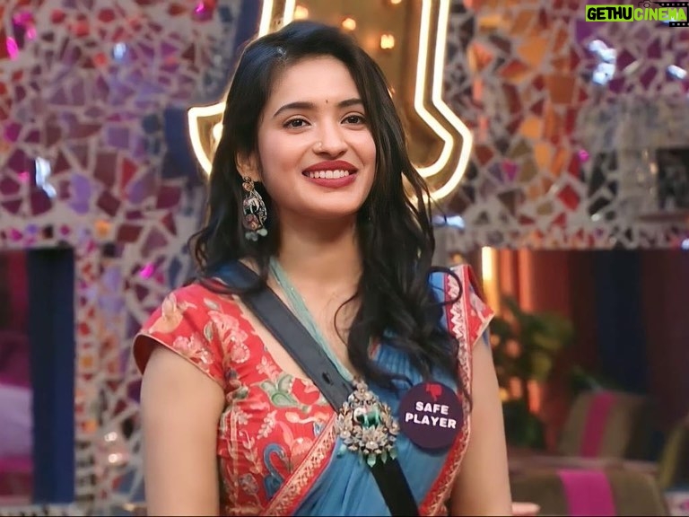 Rathika Rose Instagram - Wish We had a #fearlessgamer tag which would have suited our #rathika the best π!! As #nag sir said.. She is Capable which we all know. Our #comeback is going to be stronger. πͺ Costumes By : @sneha_fashiondesigner Edits Help : @itsyashawant We are with you Rathika. #teamrathika #keepsupporting #rathikathegamer #fearless #intelligent #beautywithbrains #beautywithrightunderstanding #rathikaonbbtelugu7