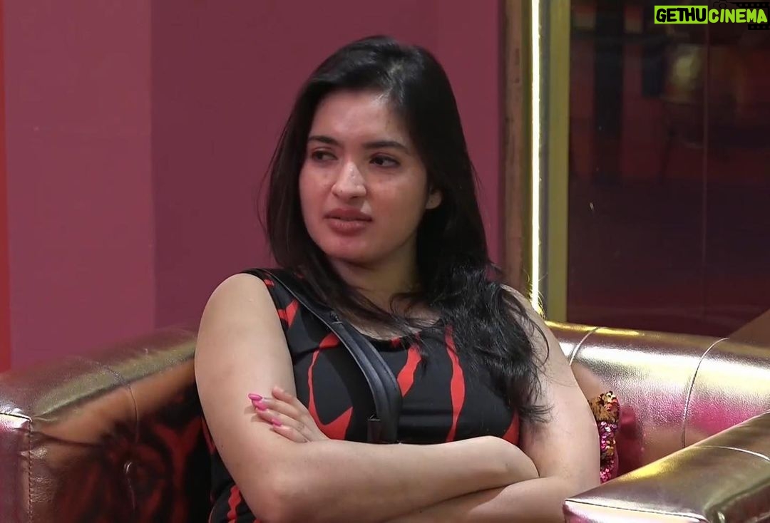 Rathika Rose Instagram - #saturday Episodes are always a truth revealing one’s and this week along with that #nagarjuna sir gave the perfect feedback’s and corrections to everyone as usual. We are loving #biggbosstelugu7 and #kingsmeter is so accurate 🫶 Thanks to @starmaa and @disneyplushstel for this great two weeks. Jewellery: @aanvitrends Such a balanced week it has beeen. #teamrathika #rathikarose #rathika #beautifulsmile #stunninglooks #fearless #loveyouall