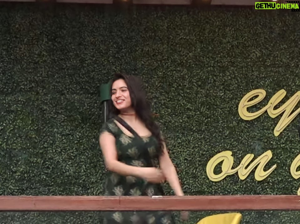 Rathika Rose - 28.3K Likes - Good to see the charming and mesmerising smile back on our #beautywithapurpose in #biggbosstelugu7 house.
Get ready to the entertaining and energetic #Day12 in @starmaa and @disneyplushstel from 9.30 PM.
Edit Help By : @itsyashawant
#teamrathika #rathikarose #smilingbeauty #keeprocking #loveyouall