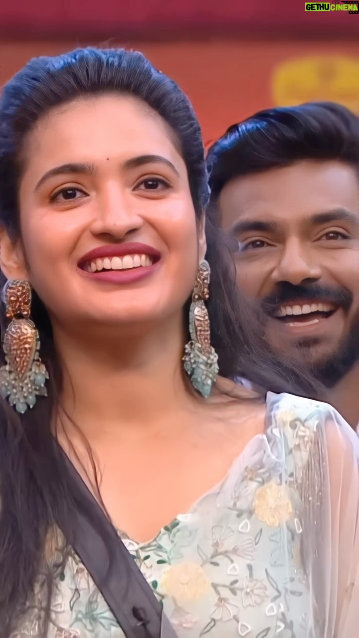 Rathika Rose - 85.7K Likes - Thank you, Srikanth sir, for your invaluable guidance and encouraging words. Wishing you all the best for your upcoming movie Kota Bommali ❤️
COSTUME BY @labelmanasamovva
JEWELLERY BY @fashioncurvee
STYLED BY @harinireddym
#rathikarose #biggboss7telugu #biggbosstelugu
#bigbosstelugu #starmaa