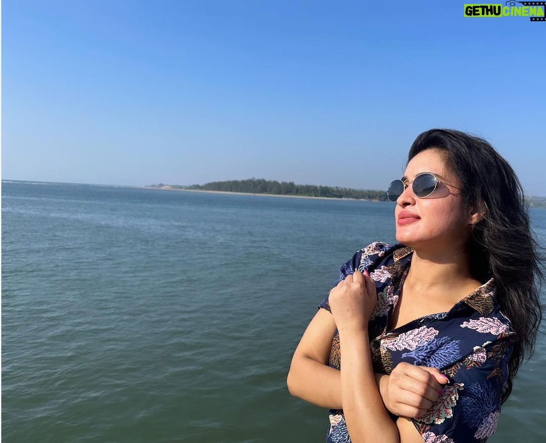 Rathika Rose - 61.9K Likes - Sea , sweat and the tears are salt water !!
Hardwork resembles sweat !
Failure resembles tears !
NOT TO GIVE UP resembles the SEA !!
Don’t give up ! Keep trying and be hungry for what you want !!
#BiggBoss #BiggBossTelugu #BiggBoss7Telugu
#BiggBossSeason7 #BiggBoss7TeluguUpdates
#DisneyplusHotstar #Hotstar #Starmaa #Trending #TrendingReels #Explore #Viral #ViralReels #instagram
#biggboss #biggboss7telugu #starmaa #maa #rathikarose #rathika