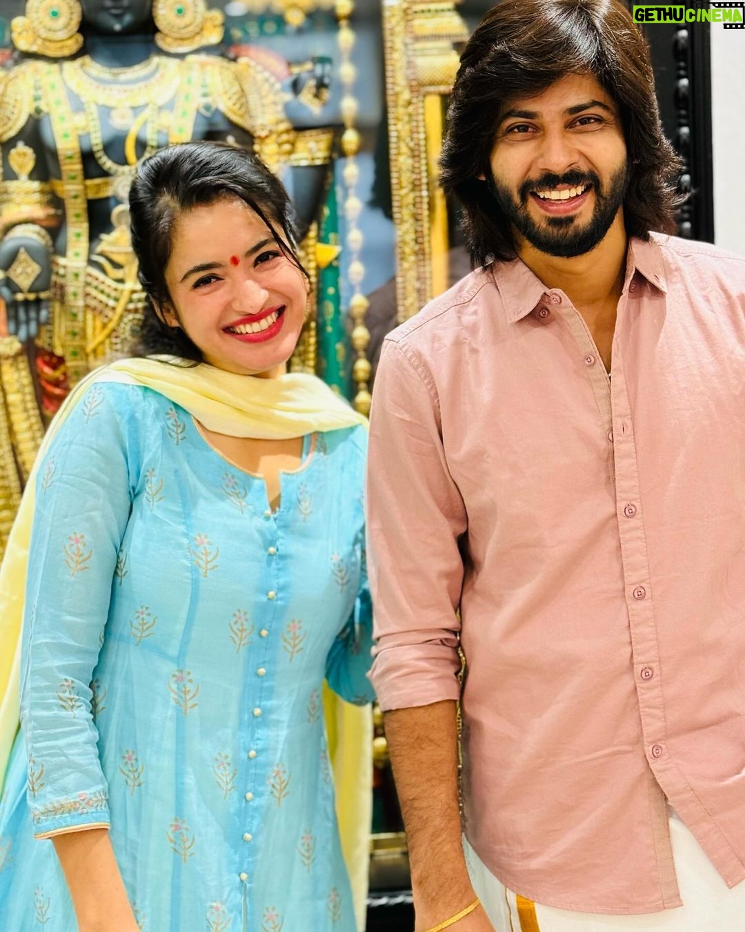 Rathika Rose - 170K Likes - Some times few friends are very precious 😎🔥#friendshipgoals #travelphotography our journey begins ready to explore more places 😃💥
