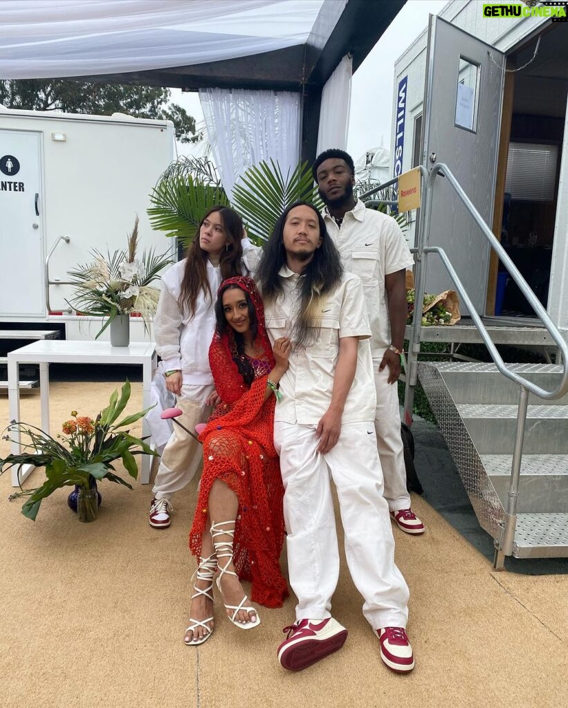 Raveena Aurora Instagram - very grateful to be in this iteration of life , very grateful to be of magic and around it all the time 😍 Outside Lands Music Festival