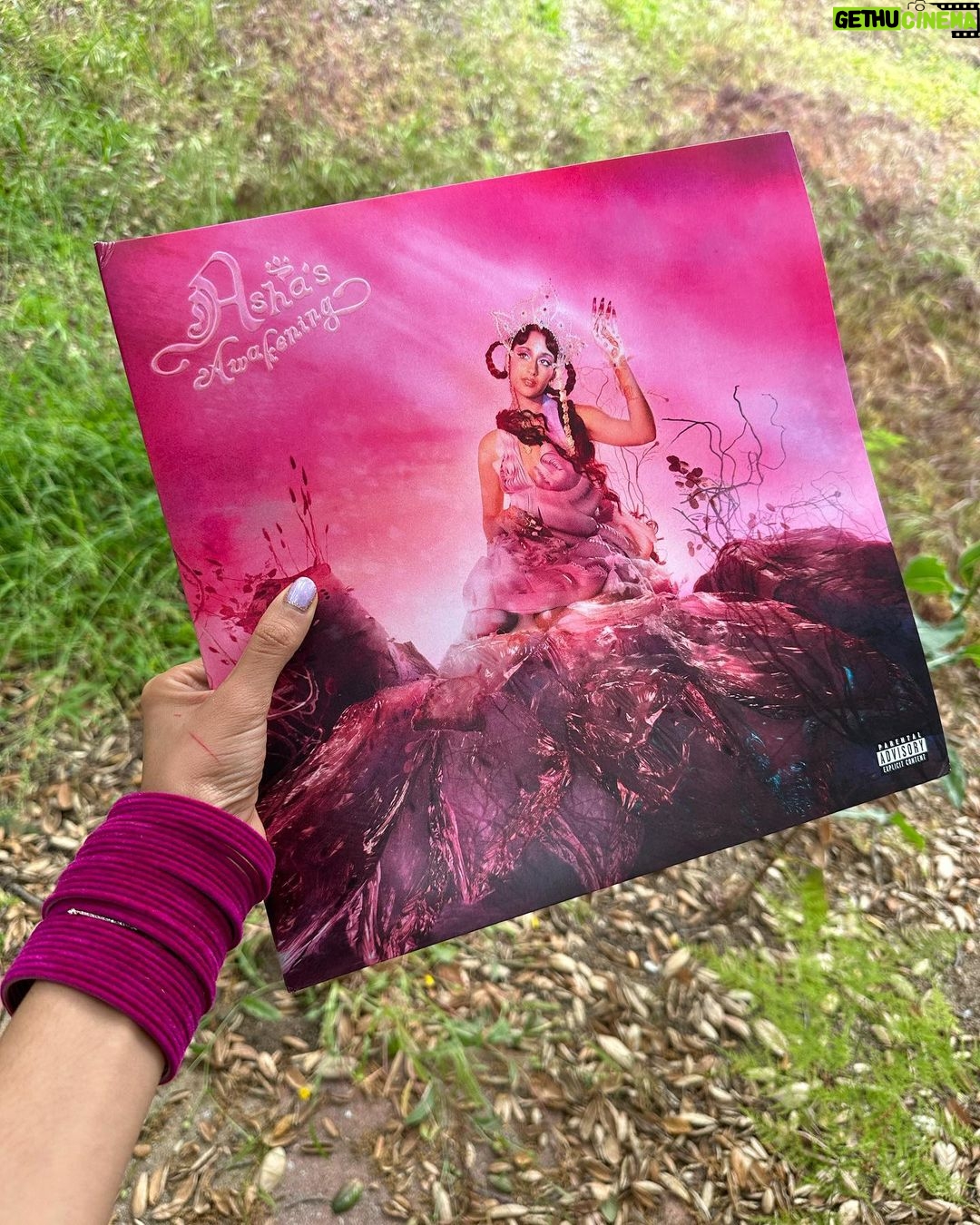 Raveena Aurora Instagram - Asha’s Awakening vinyl on sale this Wednesday may 31 …. and music video for Mystery coming very soon …. THIS IS NOT A DRILL !!! 🙏🏽 Mumbai - मुंबई