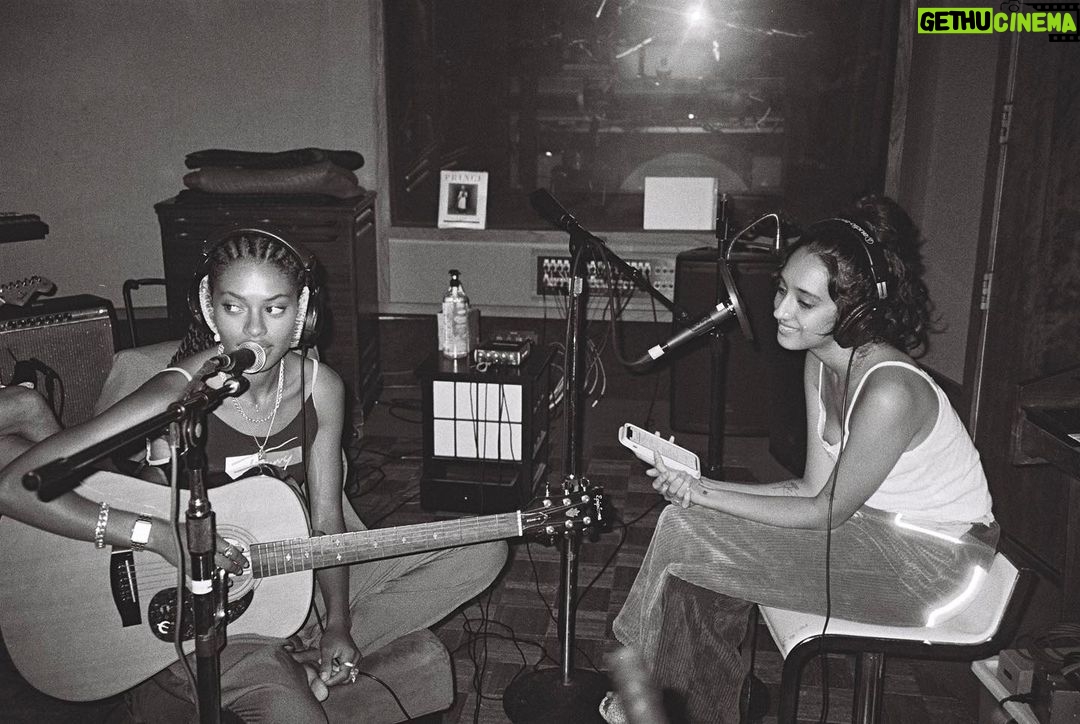 Raveena Aurora Instagram - “while you were sleeping” , a song I wrote with @annahstasia a couple years ago , is out now ♥️ made for walking under the full moon