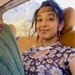 Raveena Aurora Instagram - I keep forgetting this 3D world is just for play and exploration , not one to take too serious or stress about . I do not need much 🤭 I just want to make out with beautiful people , keep being in awe of earths beauty and sing some songs to anyone who will hear it . & die very very loved