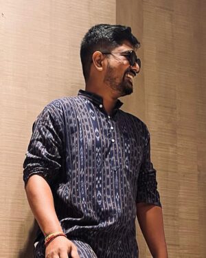 Ravi G Instagram - “If it doesn't challenge you, it doesn't change you.” 

Keep smiling and live your life to the fullest possible !! 

Its #challeya Trend 😎

Photo courtesy :- @rhythm_samm 

#lifelessons #instagram #love #photography #photooftheday #instadaily #fashion #art #photo #music #smile #happy #life #myself #india #comfortzone #ethnicwear #goodvibes