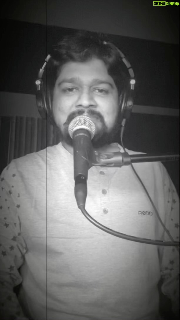 Ravi G Instagram - Home jam series - My Favourite - No.15 #ravig #reels #artist #reelsinstagram #artistinstagram #homejamseries #lifeofamusician #tamil #kamalhaasan #vidyasagar #chennai #musically #cover #tamilsongs