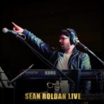Ravi G Instagram - From a recent gig with @rseanroldan @supervijay_ @aalaapraju @ramkuu @silvertreeartists @phoenixmarketcitychennai @eventart_india #seanroldanlive #musicianslife Phoenix MarketCity (Chennai)