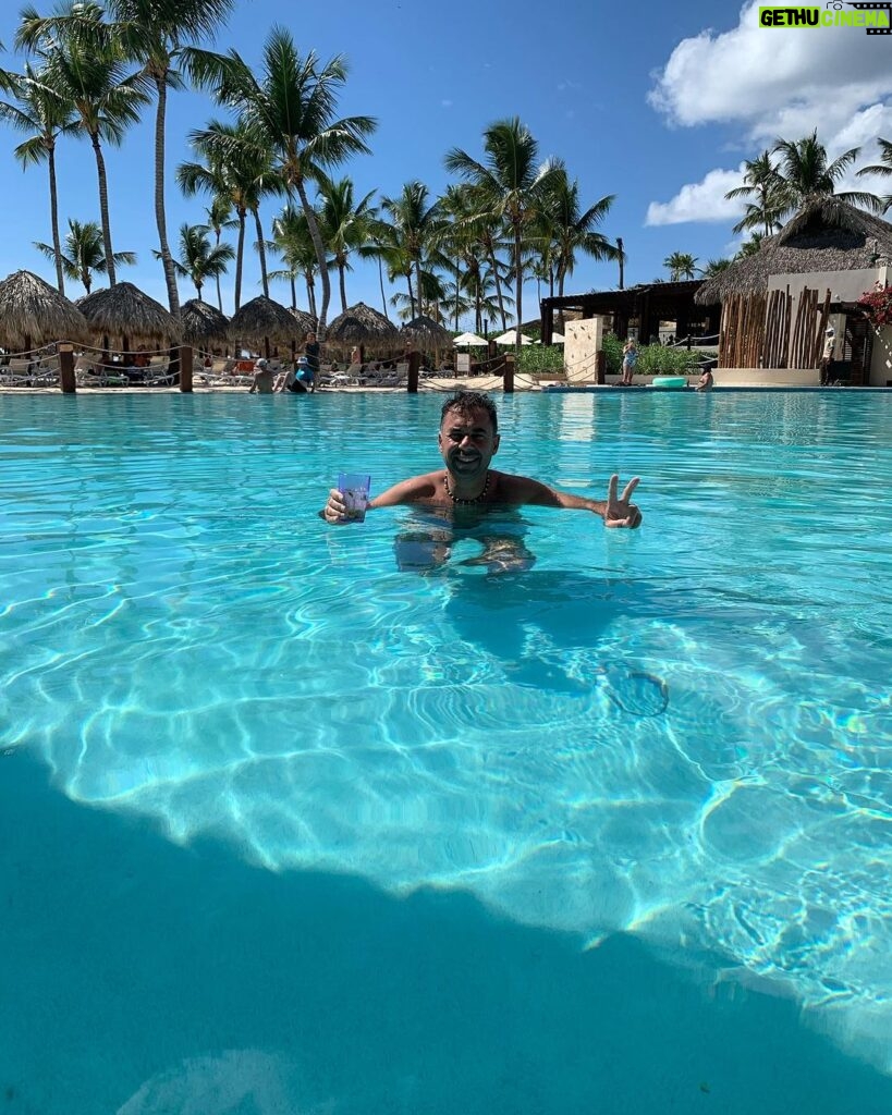 Rebeca Instagram - Que calorrrr 🌞🥵só se está bem dentro de água 💦 Bayahibe Rep.Dominicana