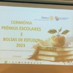 Rebeca Instagram - Que orgulho filho 🥰 🙏MELHOR ALUNO 10°ano - curso Música- 6° grau de Conservatório Caldas da Rainha 22/23 … obrigada a todos os professores pelo excelente trabalho 🙏🥰 continua meu amor a voar e a fazeres o que melhor sabes, estamos sempre a apoiar-te. Amo-te …❤️❤️❤️❤️Cerimónia prémios escolares e bolsas de estudo- Guitarra clássica - Rotary club Caldas da Rainha - novo ano letivo 7° grau conservatório 11° ano @robim____
