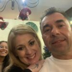 Rebeca Instagram - Esta é a minha equipa😍🙏 a minha segunda família, aqueles que me aturam o verão inteiro 🤣😍 obrigada pelo vosso profissionalismo, obrigada principalmente pela vossa amizade Adoro-vos ❤️❤️ todos cabem no meu coração Feliz natal 🎄🎁 O nosso jantar de Natal