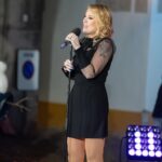 Rebeca Instagram - Meu nome é Rebeca, e o teu qual é? Obrigado @rebeca.cantora 🤍 📸 @mbritesphotos Óbidos, Portugal