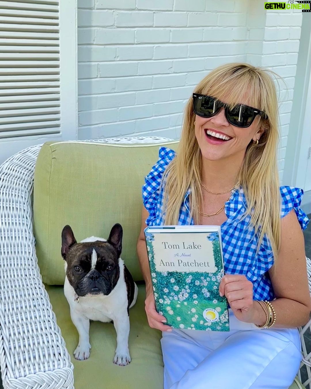 Reese Witherspoon Instagram - Happy #NationalDogDay! With #ReesesBarkClub... anything is paw-sible. ๐ถ๐พ โจ ๐ธ: @alfreads_books @shereadsonthebeach @pugsnpages @readingwithreesey @paws.and.read @books_wine_and_sunshine @charliebrounandliv @readbyraines @gissellereads