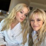 Reese Witherspoon Instagram - Perfect Summer night with my girl @avaphillippe 🌊 💗learning all about @oceana incredible conservation work 🌊 ✨🦈 #BiossancePartner