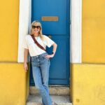 Reese Witherspoon Instagram – Bonjour from Paris ! 🇫🇷💫🥐