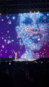 Reese Witherspoon Instagram - What a night to remember ! @taylorswift in front of 70,000 incredible fans ✨The stellar song choices , inspired choreography, other-worldly art design ... an incredible night to dance, sing and feel so much JOY .. thank you @taylorswift and the whole ERAS tour team for shining so bright tonight ✨💫⭐️