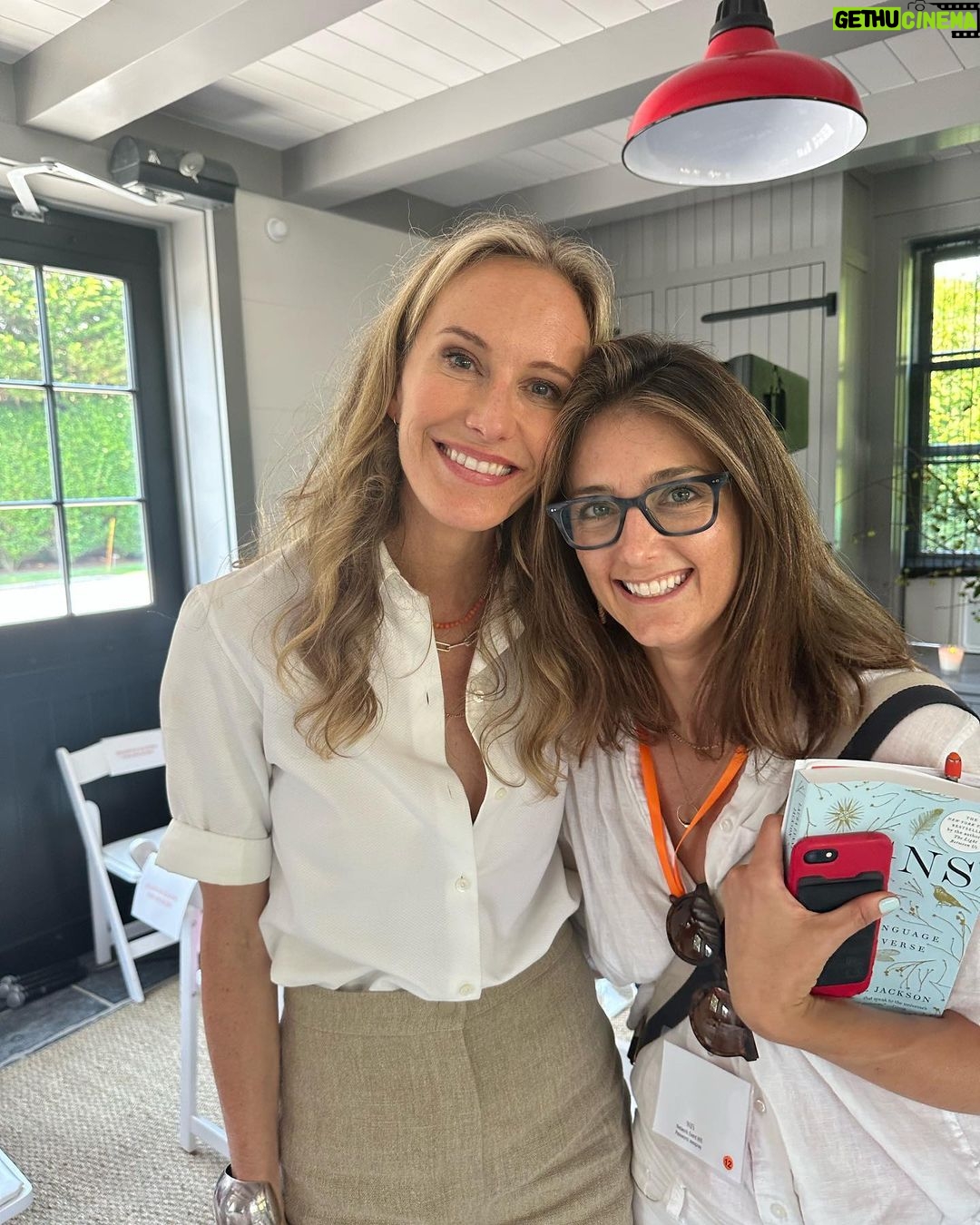 Reese Witherspoon Instagram - Best Conference Day with @g9_ventures @amygriffin #makingwaves and making friends with so many amazing Female Founders 🧡