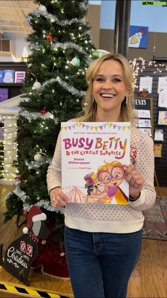 Reese Witherspoon Instagram - What a magical day this BUSY BETTY reading at @parnassusbooks was!! ✨ Spending time with kids this time of year is so special and I just adored these little readers 🥹 Christmas is around the corner, y’all!! Time to go to your local bookstore for the best gifts for every age! 🎄📚