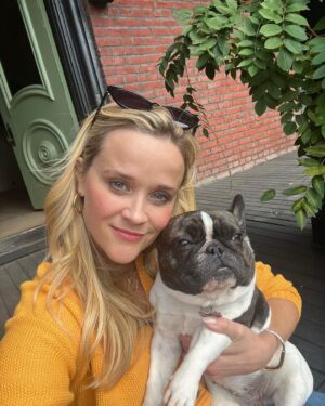 Reese Witherspoon Instagram - #NationalLoveYourPetDay, aka just a normal day in my life... thankful for my furry friends 🥰🐾