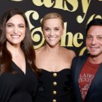 Reese Witherspoon Instagram - SURPRISE! Today is the day!!! The first 3 episodes of @daisyjonesandthesix are OUT NOW! 💛✨ Watching the team @hellosunshine bring this best-selling book by @tjenkinsreid to screens everywhere in this 10 episode series has been such a magical ride! 💫 So proud of this brilliant cast who became a REAL band through hours of hard work and endless practice... and this team of talented filmmakers who made 1970's LA come to life everyday. The costumes, the sets, the original music!! This kind of filmmaking magic doesn't happen everyday! So get ready for Daisy Jones, available TODAY on @primevideo!