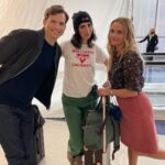 Reese Witherspoon Instagram - Let’s hear it for Debbie’s denim, y’all 👏🏼 Her wardrobe needed a spot on the feed 💫 #YourPlaceOrMine @netflix Costume Design : @oneprivatelibrary ❤️