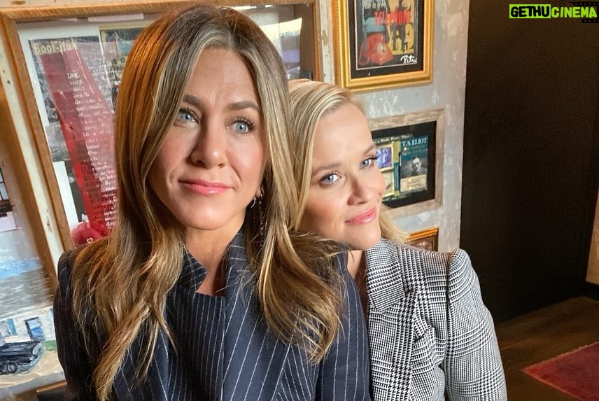 Reese Witherspoon Instagram - Happy Birthday @jenniferaniston! What a gift to get to work with my big sis everyday on @themorningshow. You always give the best advice and endless LOVE and support. I π you, Jen! Everyone wish her a Happy Birthday!! ππ«