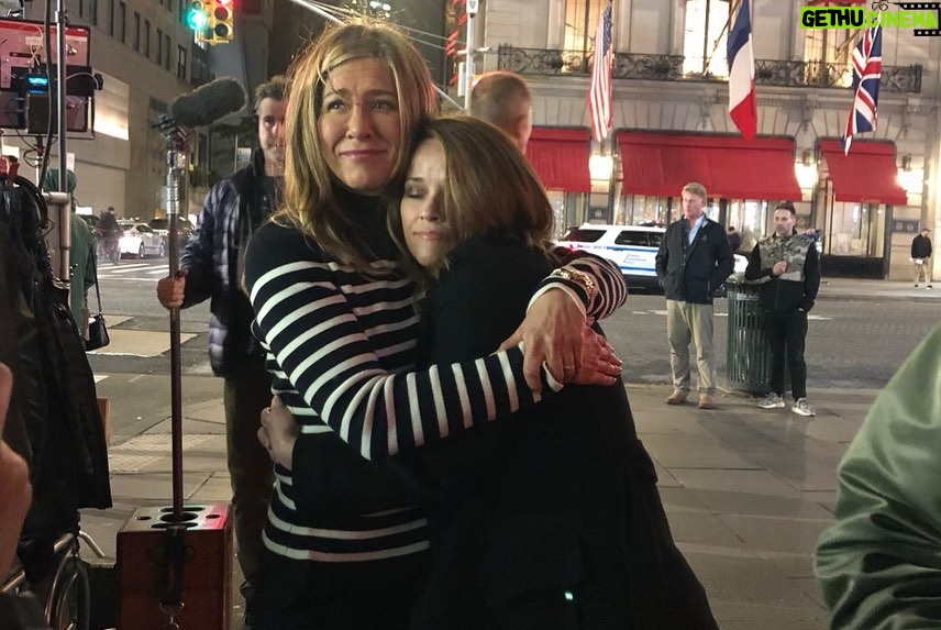 Reese Witherspoon Instagram - Happy Birthday @jenniferaniston! What a gift to get to work with my big sis everyday on @themorningshow. You always give the best advice and endless LOVE and support. I π you, Jen! Everyone wish her a Happy Birthday!! ππ«