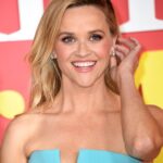 Reese Witherspoon Instagram - Rom-coms we meet again 😏🥰 All glammed up for the #YourPlaceOrMine premiere last night. A huge thank you to my incredible glam team @petraflannery, @kdeenihan & @lonavigi, and @pppiccioli, @maisonvalentino & @davidwebbjewels for the perfect look!! 💫 #Netflix
