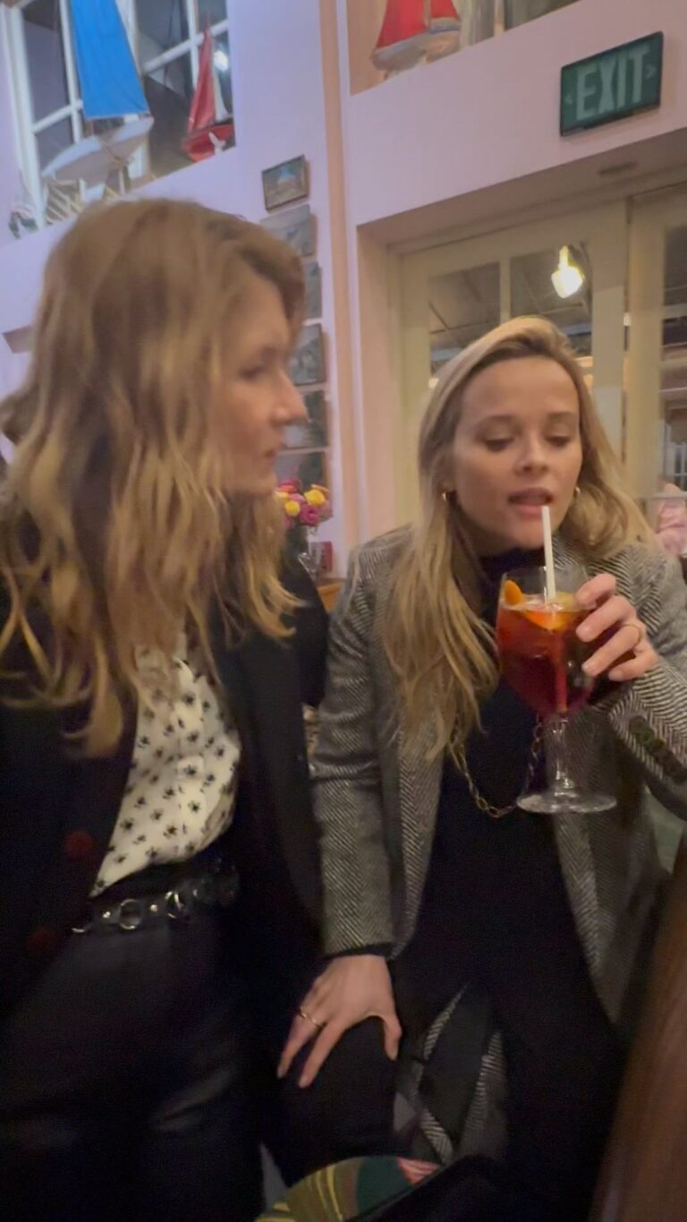 Reese Witherspoon Instagram - Christmas Cocktails with Dern. 🥂🎁🎄