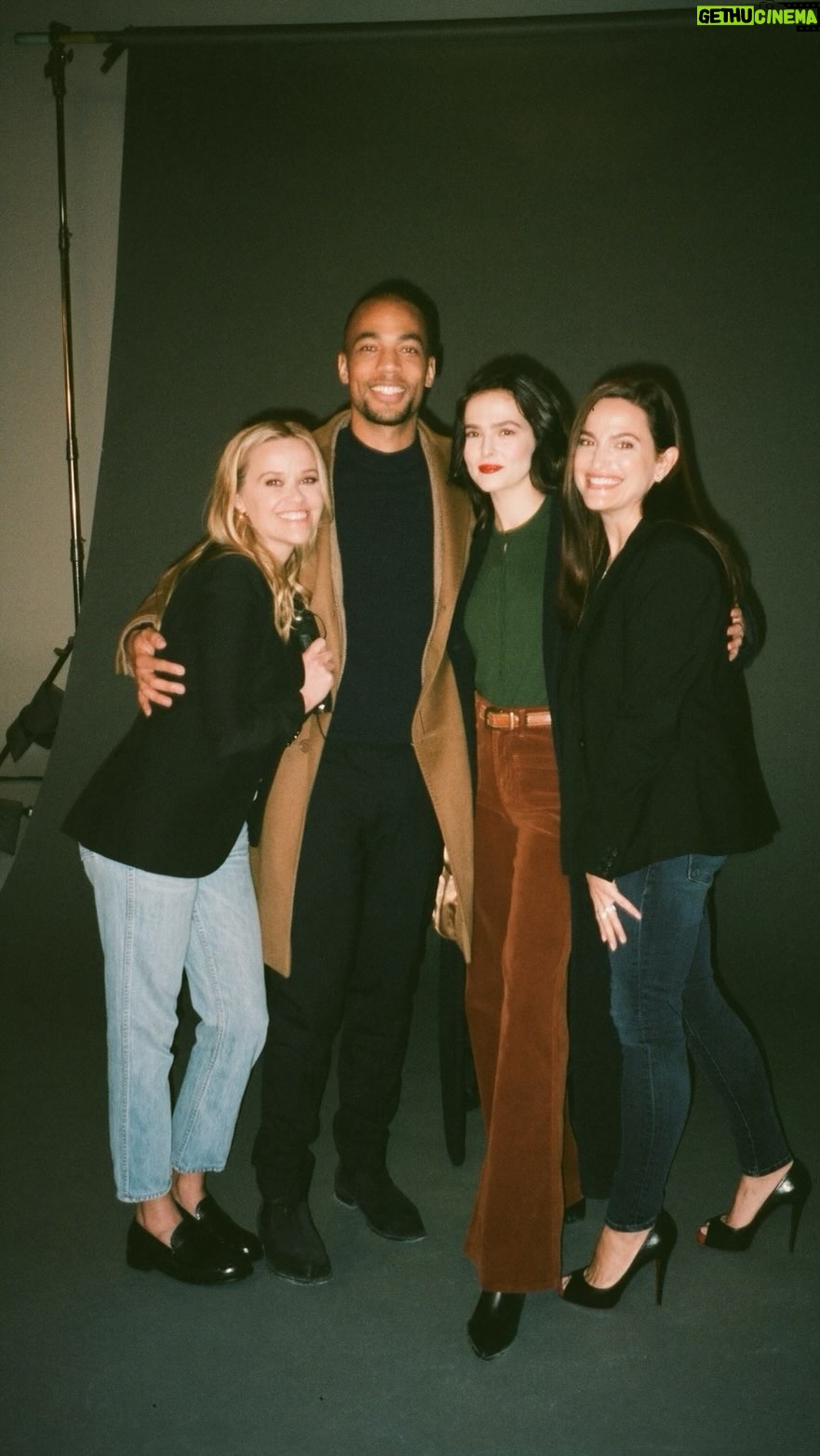 Reese Witherspoon Instagram - @zoeydeutch I could not love you more!!! Also… you’re hired! 🙌🏼☀️ Grab your girls, your holiday pajamas, a cup of hot chocolate and go stream our adorable new holiday romance #SomethingFromTiffanys NOW only on @primevideo! This whole cast sparkles 💎💎💎