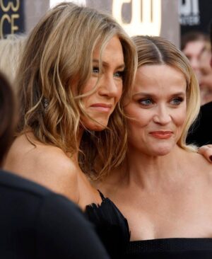 Reese Witherspoon Instagram - Always the best time with my forever sister, partner, and friend @jenniferaniston 💞💫

📸: Getty