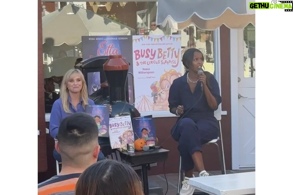 Reese Witherspoon Instagram - What an Amazing Busy Betty & The Circus Surprise reading with the cutest little readers @dieselbookstore!! It brings me SO much joy to read to Little Kids ..they ask the funniest questions 🤭 AND I got to share the stage with the incredible @rodaworld and her adorable book, Etta Extraordinaire 💫 💖 Everyone check it out! Betty and Etta had the BEST playdate 😉