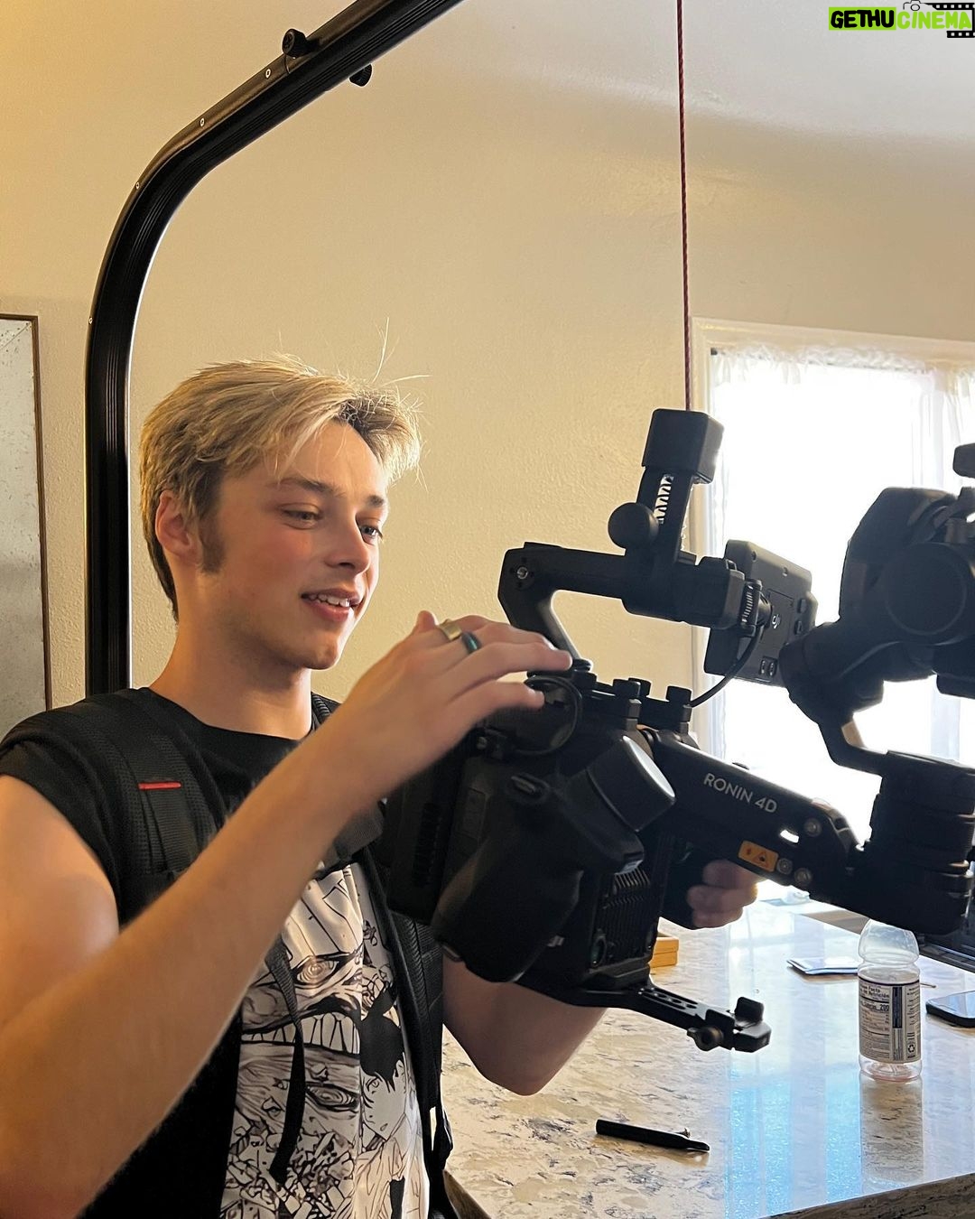 Reid Miller Instagram - New toys 🤭 #camera #cameraoperator #cameraop #director #djironin4d