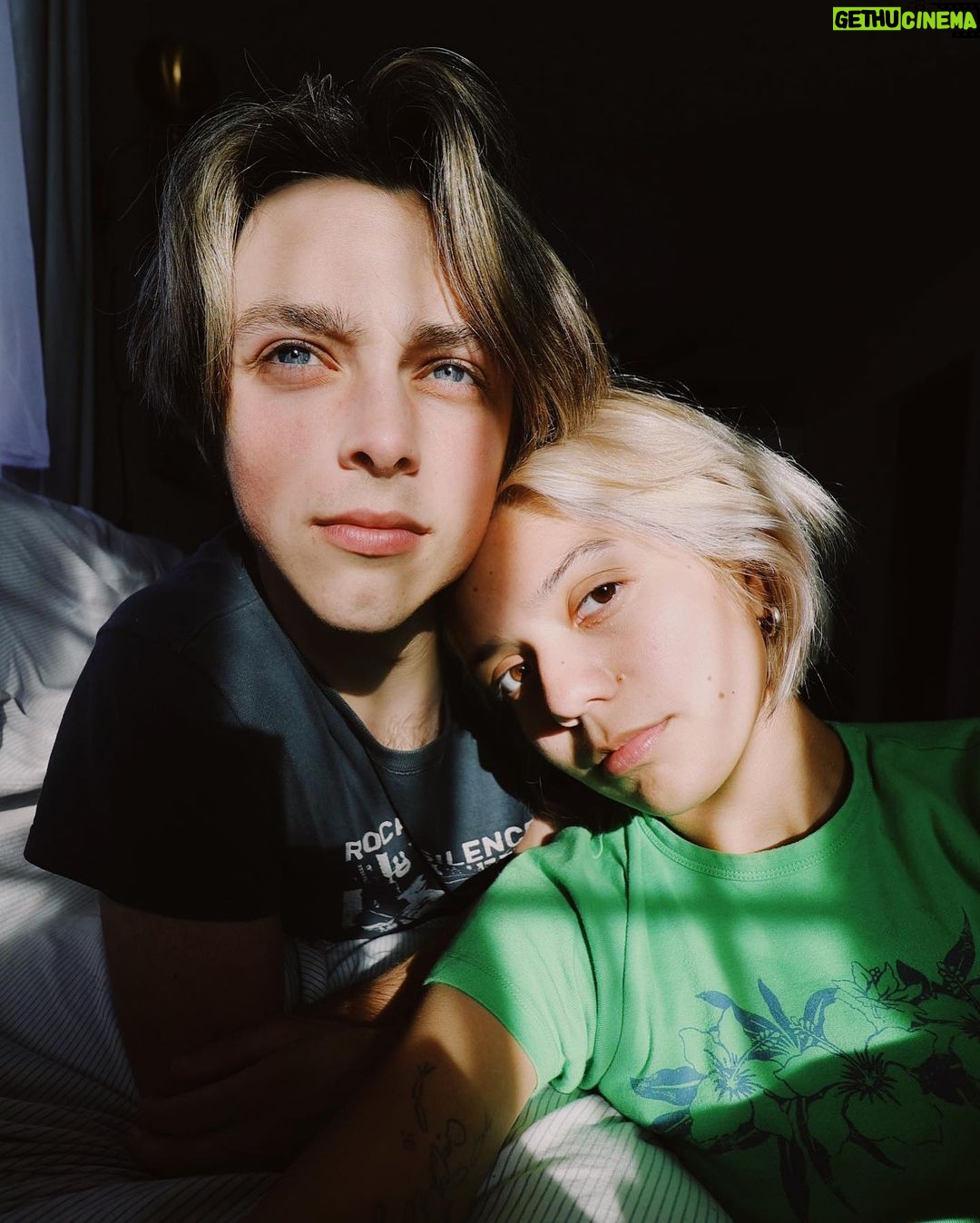 Reid Miller Instagram - Yeah, we’re models 😏 #photo #models #ohyeahbaby