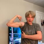 Reid Miller Instagram – Been workin out 🥊😤 a photo dump 😬 also property of @anacapturez ™️#workout #boxing #selfimprovement #summerbodyooooo